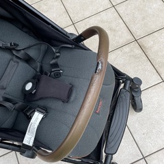 折りたたみ式ベビーカーの画像