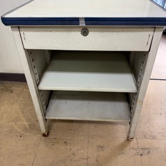 事務机　小さめ　1人用　の画像