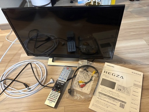 東芝　テレビ　24インチ