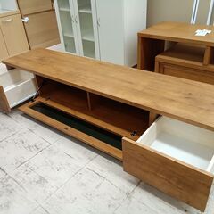 リユースのサカイ栃木店★ジモティ割あり★  TV台 ライトブラウン木目 W180×D43×H30.5 クリーニング済み TC11304の画像