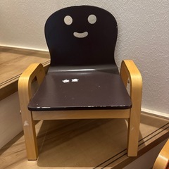 子供用椅子の画像