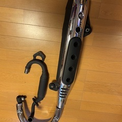 ダックス125純正マフラーの画像