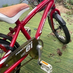 子ども用　自転車　赤色　こまつきの画像