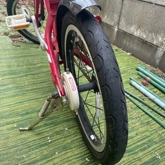 子ども用　自転車　赤色　こまつきの画像