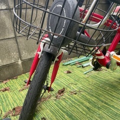 子ども用　自転車　赤色　こまつきの画像