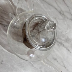 【無料・貰ってください】マグカップ2個とティーポットのセットの画像