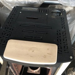 ペレットストーブ　暖炉　ストーブの画像