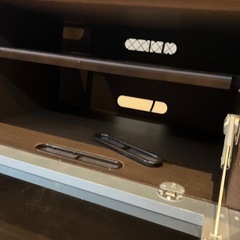 カリモクのテレビボードとキャビネットの画像
