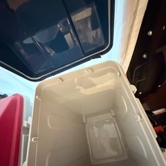 大容量ゴミ箱を無料でお譲りします（一部破損あり）の画像