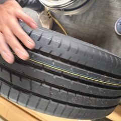 ハリアー新車外しTOYO夏タイヤ4本　の画像