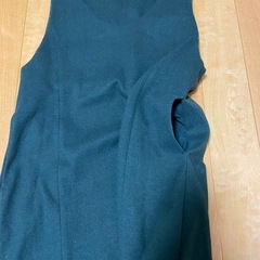 UNIQLOノースリーブAラインワンピースの画像