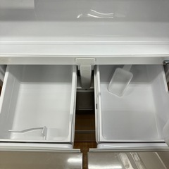 HITACHI 5ドア冷蔵庫 R-K40RJの画像