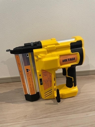 VOLTAGA 電動タッカー