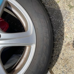 スタッドレスタイヤ ブリヂストン 255/65 R17の画像