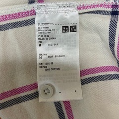 UNIQLOチェック柄長袖シャツ サイズMレディースの画像