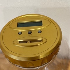 100万円貯まる貯金箱の画像