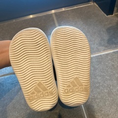 子供　サンダル　adidasの画像