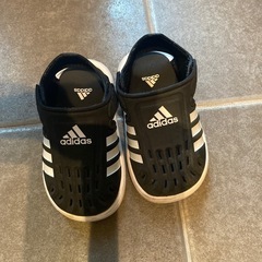 子供　サンダル　adidasの画像