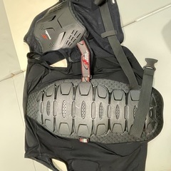 バイク　胸部プロテクターの画像