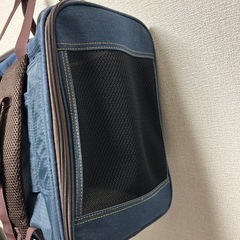 リュックにもなるペットキャリーの画像
