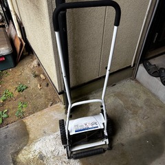 【11/1AM】手動草刈機の画像