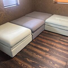 ソファーベッド（IKEAのVALLENTUNA ）