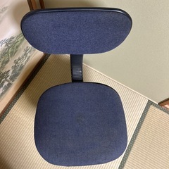 ネイビー  布製 オフィス　チェア キャスター付きの画像