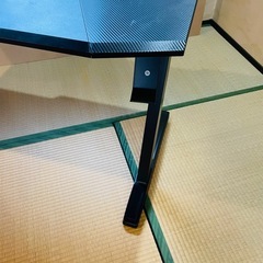 引き取り限定　ゲーミングデスク／パソコンデスクの画像