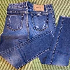 おまとめ　ジーパン3点　黒パンツ1点　の画像