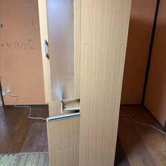 食器棚の画像