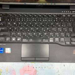 JC10100　美品 第11世代i7 16GB 512GB 富士通 U9311/F ノートPC　軽量　高性能の画像