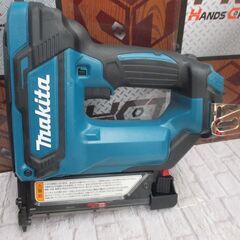 マキタ makita PT354D 充電式ピンタッカ 中古美品 バッテリ10.8V 1.5Ah一個/充電器 【ハンズクラフト宜野湾店】の画像