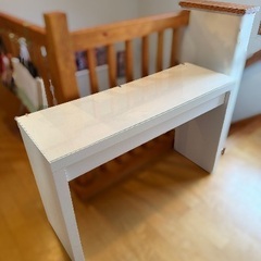 IKEA マルム ホワイトテーブルの画像