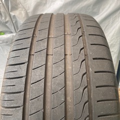 20インチタイヤ2本　245/40 まだ使えますの画像