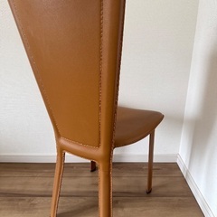 椅子 牛革の画像