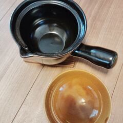 【未使用品】蓋付き土鍋&鍋敷きの画像