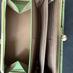 本革　型押しガマ口長財布の画像