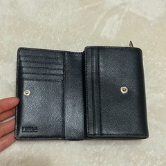FURLA二つ折さいふ財布の画像