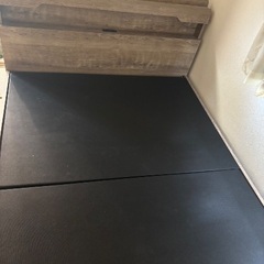 ダブルベッドフレームの画像