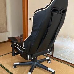 ゲーミングチェアの画像