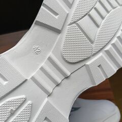 新品 26cm メンズ スニーカー ホワイト 厚底 シューズ 普段着 識別番号:【T446-S】の画像