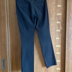 レディーススラックスの画像