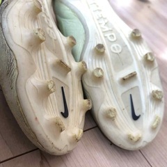 〔まだまだ現役〕Nikeサッカースパイク24cmの画像