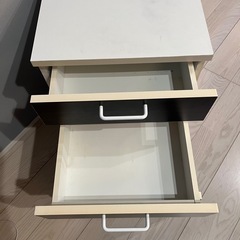 キャスター付きキャビネットの画像