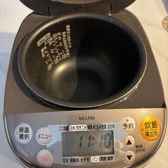 炊飯器の画像