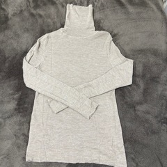 【GU/UNIQLO】タートルネック XLの画像