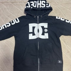 DC SHOECOパーカー140cmの画像