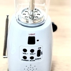 スマホ対応マルチ充電ランタン＆ラジオの画像