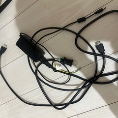 MSI Optix G24 Series モニター　接続ケーブルと電源ケーブル付き（値段相談可能)の画像