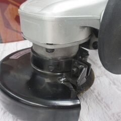 マキタ makita GA408D ディスクグラインダ 中古品 本体のみ 18V 100mm 【ハンズクラフト宜野湾店】の画像